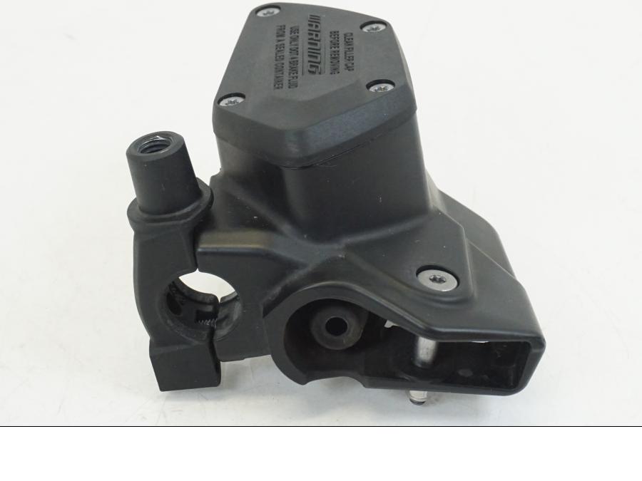 Vänster sida på Bromshuvudcylinder från en BMW R 1250 GS -2019 motorcykel.