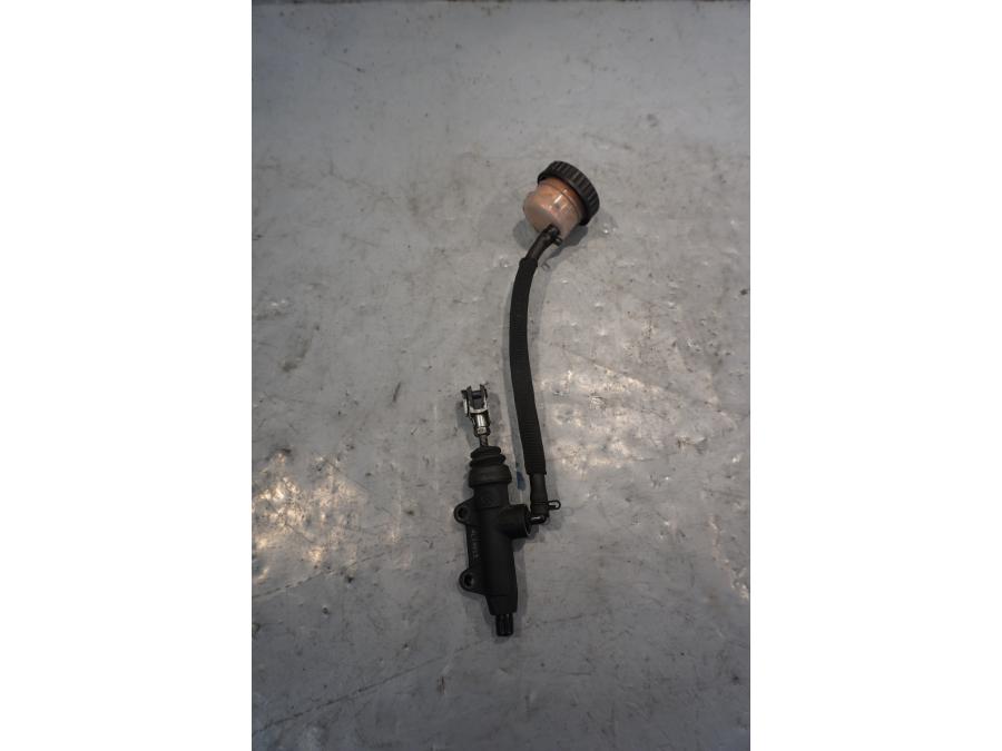 Framsidan på Bromshuvudcylinder från en Ducati Diavel -2015 motorcykel.