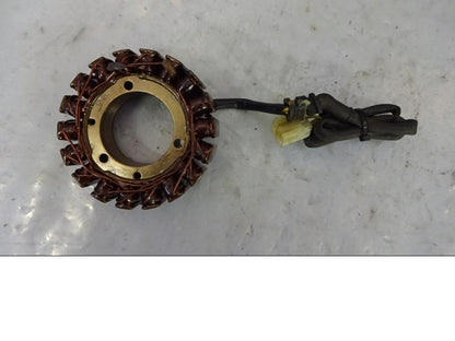 Framsidan på Generator från en Honda VTR 1000 F -1997 motorcykel.