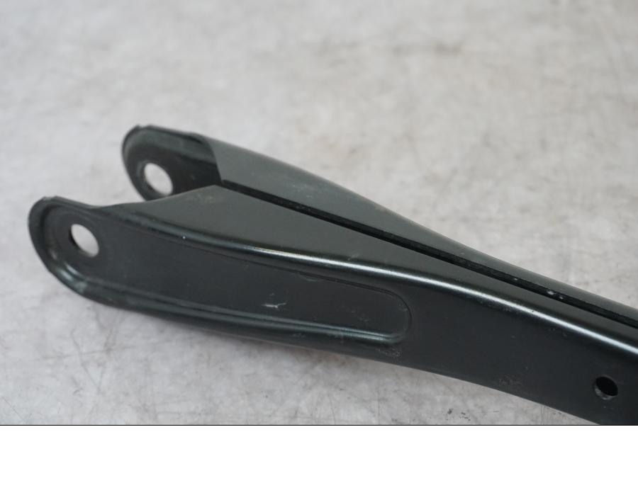 Vänster sida på Parallellstag från en BMW K 1600 GTL -2015 motorcykel.