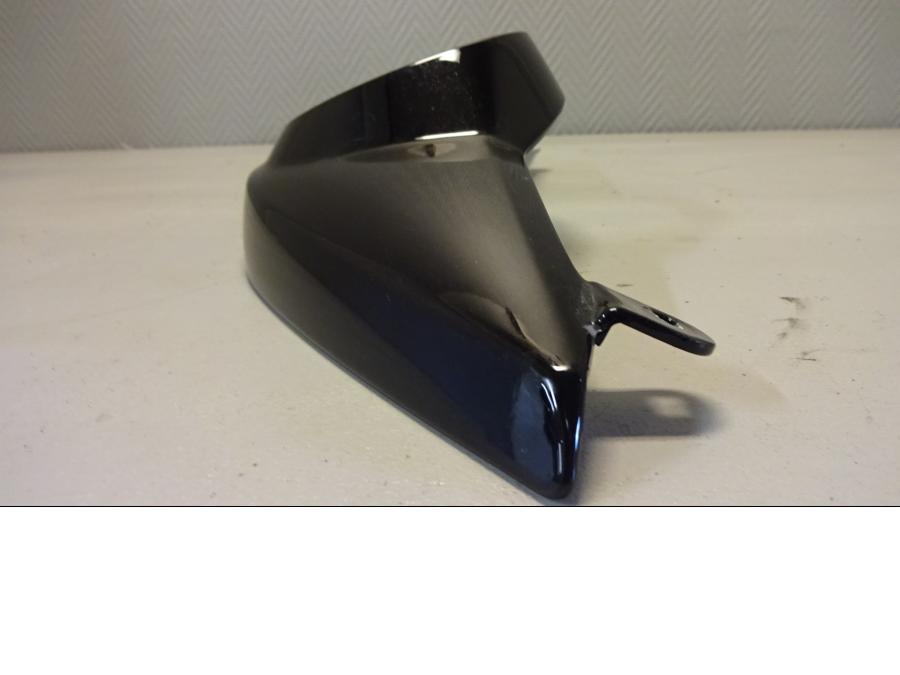 Höger sida på Bakvinge från en BMW F 800 GT -2015 motorcykel.