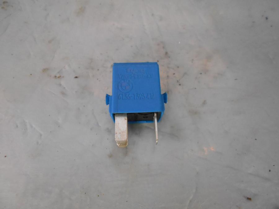 Framsidan på Relä från en BMW K 1200 LT -2007 motorcykel.