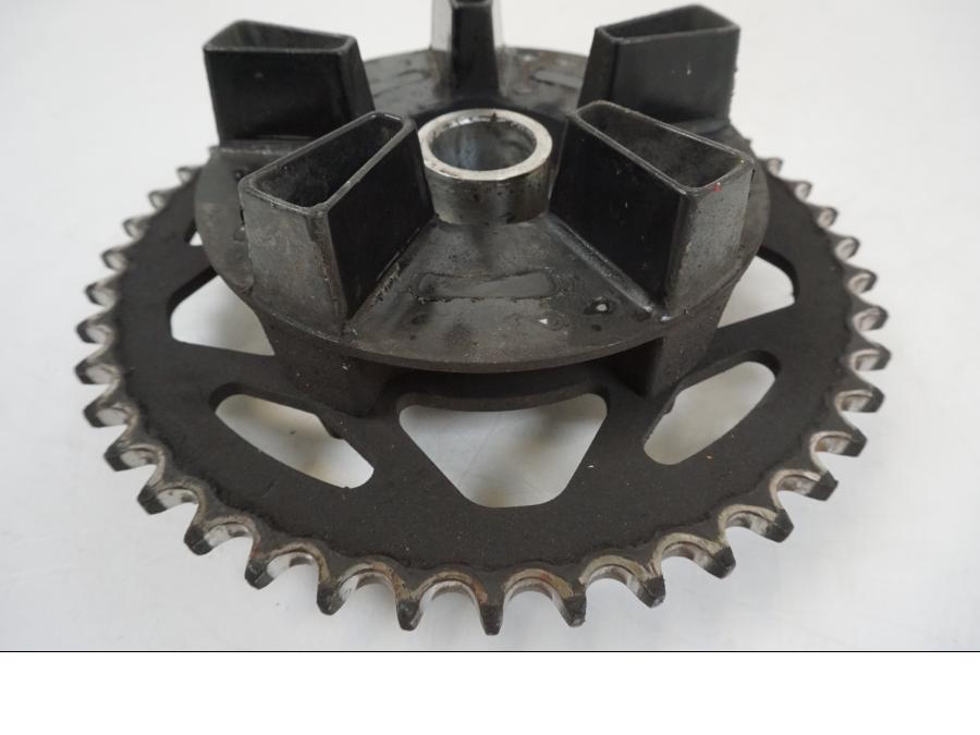 Extrabild1 på Drevfäste från en BMW S 1000 R -2019 motorcykel.