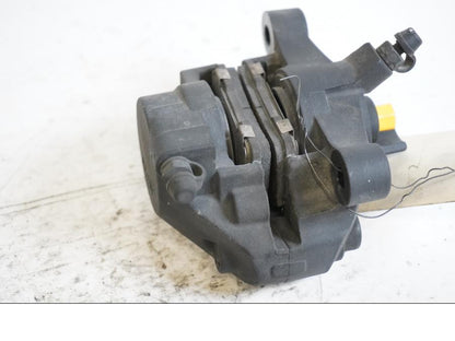 Höger sida på Bromsok från en Kawasaki GTR 1400 -2008 motorcykel.