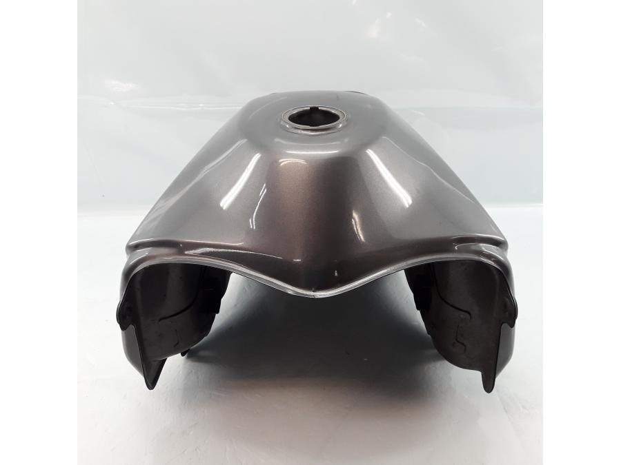 Höger sida på Bensintank från en Honda XL 600 V -1994 motorcykel.