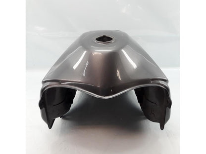 Höger sida på Bensintank från en Honda XL 600 V -1994 motorcykel.