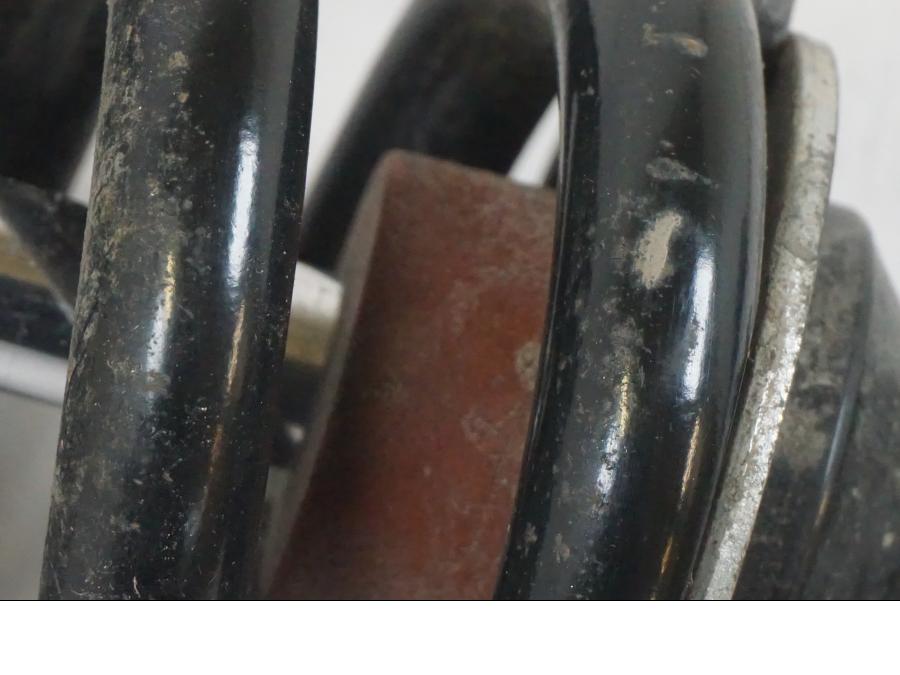 Extrabild2 på Stötdämpare från en Suzuki VZR 1800 -2009 motorcykel.