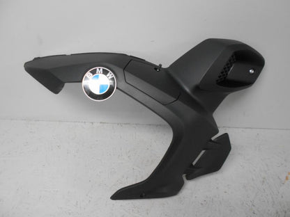 Framsidan på Sidkåpa från en BMW R 1200 GSA -2018 motorcykel.