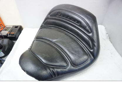 Baksidan på Sadel från en Yamaha XVZ 1300 -2000 motorcykel.