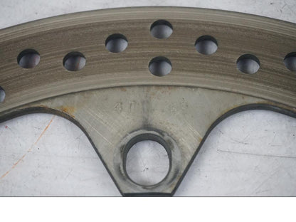 Vänster sida på Bromsskiva från en BMW R 1200 R -2007 motorcykel.