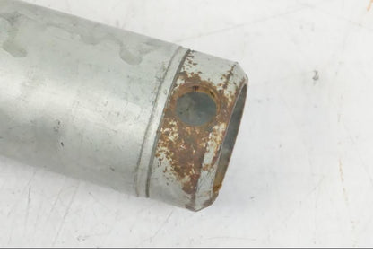 Vänster sida på Axel från en Honda CBR 1100 XX -1999 motorcykel.