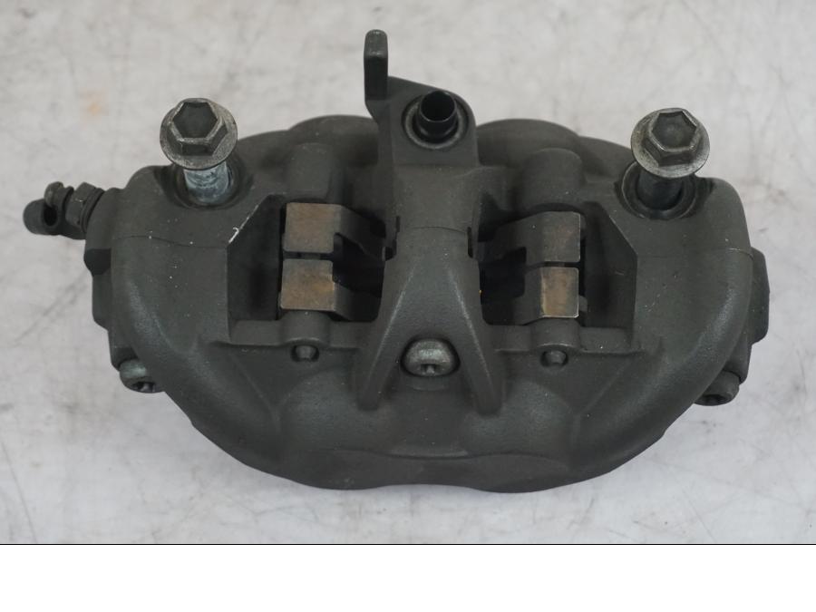 Snett nerifrån på Bromsok från en Kawasaki ZX-10R -2008 motorcykel.