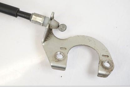 Baksidan på Sadellåsmekanism från en Yamaha MT-07 -2018 motorcykel.