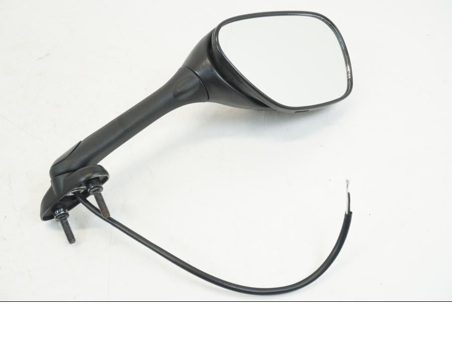 Framsidan på Backspegel från en Suzuki GSX-R 1000 -2005 motorcykel.