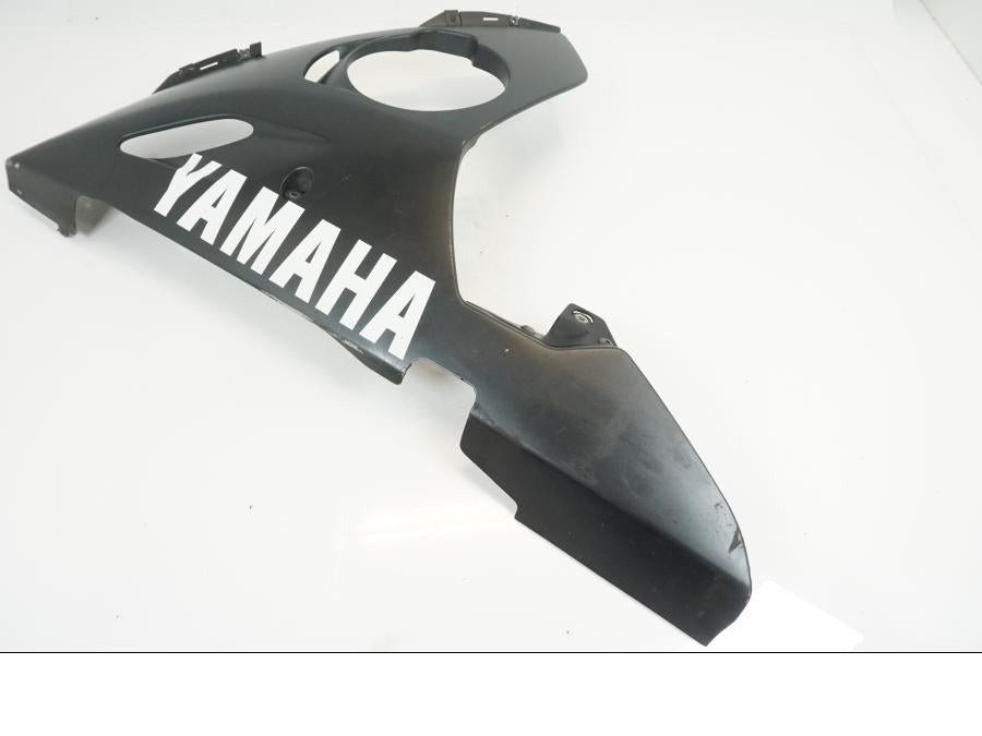 Baksidan på Magkåpa från en Yamaha YZF R6 -2006 motorcykel.