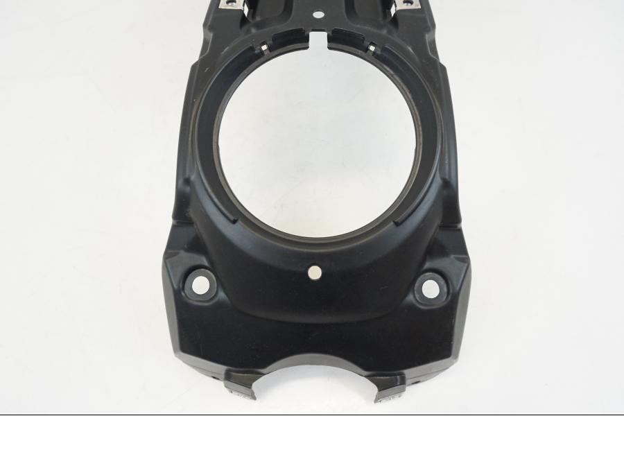 Vänster sida på Bensintankskåpa från en Yamaha XSR 700 -2016 motorcykel.