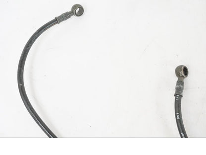 Vänster sida på Bromsledning från en KTM 690 Duke -2015 motorcykel.