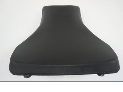 Höger sida på Sadel från en BMW S 1000 R -2019 motorcykel.