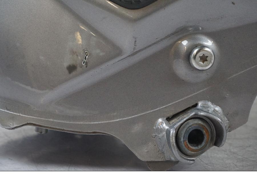 Extrabild1 på Bensintank från en Triumph Tiger Explorer -2013 motorcykel.