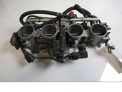 Framsidan på Spjällhus från en Kawasaki GTR 1400 -2008 motorcykel.