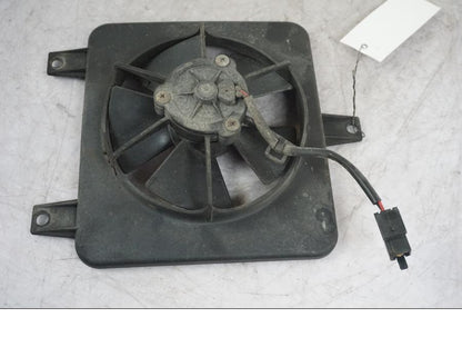 Höger sida på Vattenkylfläkt från en Triumph Tiger -2009 motorcykel.