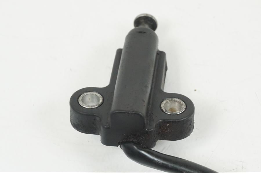 Snett uppifrån på Sidostödsbrytare från en Suzuki GSX-R 750 -2001 motorcykel.