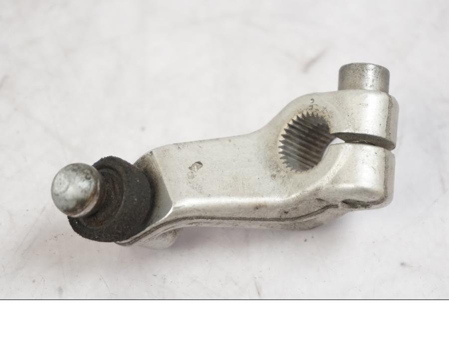 Höger sida på Växelarm från en Triumph Tiger -2009 motorcykel.