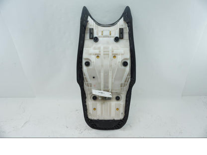 Snett uppifrån på Sadel från en Yamaha FZ-6 -2007 motorcykel.