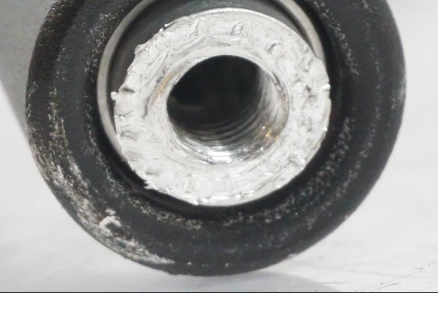 Extrabild2 på Styre från en KTM 1290 Super Duke R EVO -2023 motorcykel.