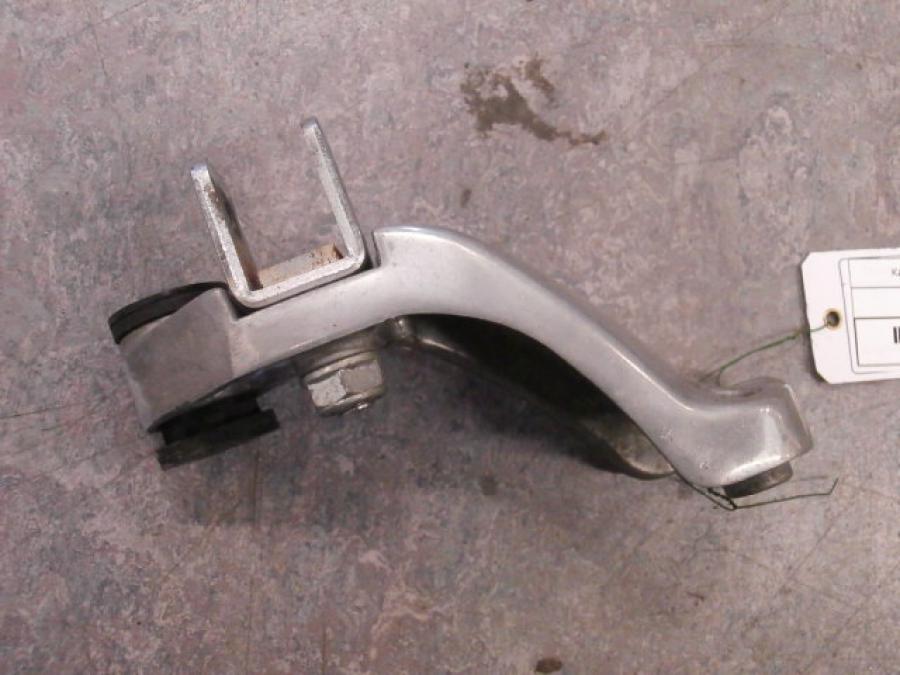 Baksidan på Fotpinnefäste från en Kawasaki VN 1500 -1995 motorcykel.