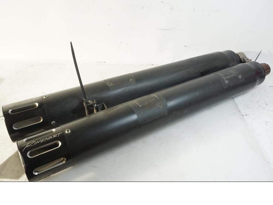 Framsidan på Ljuddämpare Sport från en Indian Chief -2019 motorcykel.