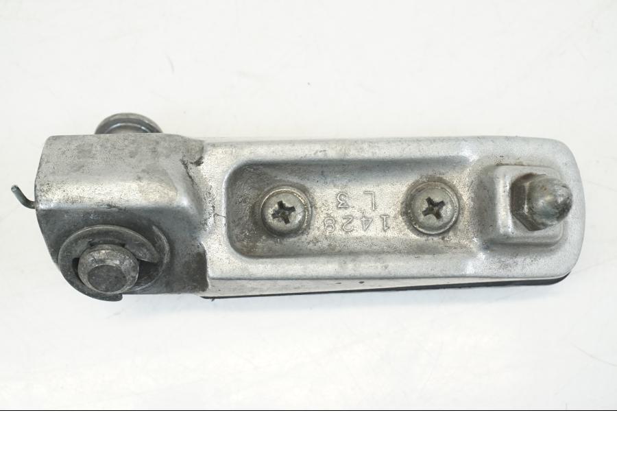 Vänster sida på Fotpinne från en Kawasaki ZX-12R -2000 motorcykel.