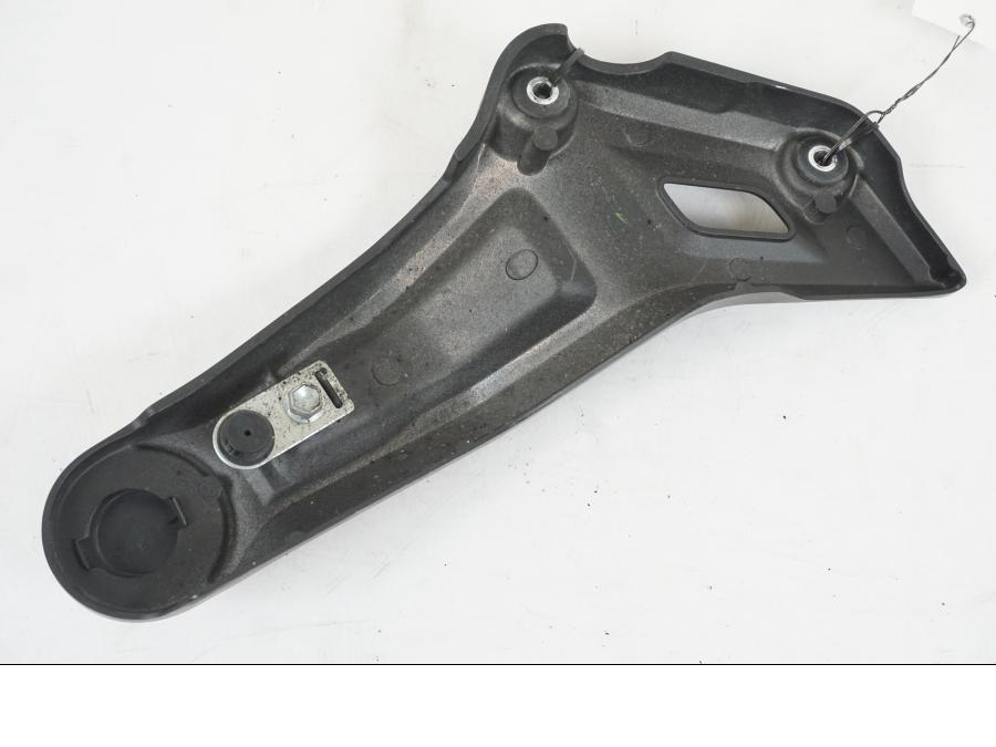 Vänster sida på Ramdekor från en Yamaha MT-07 -2019 motorcykel.