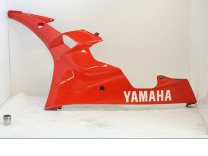 Framsidan på Magkåpa från en Yamaha YZF R6 -2006 motorcykel.