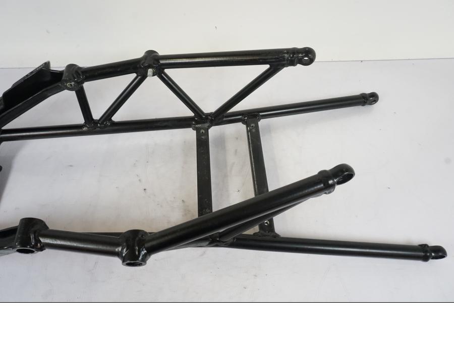 Snett nerifrån på Bakram från en KTM 1290 Super Duke -2019 motorcykel.