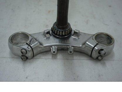 Höger sida på Gaffelkrona från en Triumph Thunderbird 900 -2000 motorcykel.