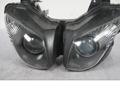 Baksidan på Strålkastare från en Kawasaki ZX-10R -2008 motorcykel.