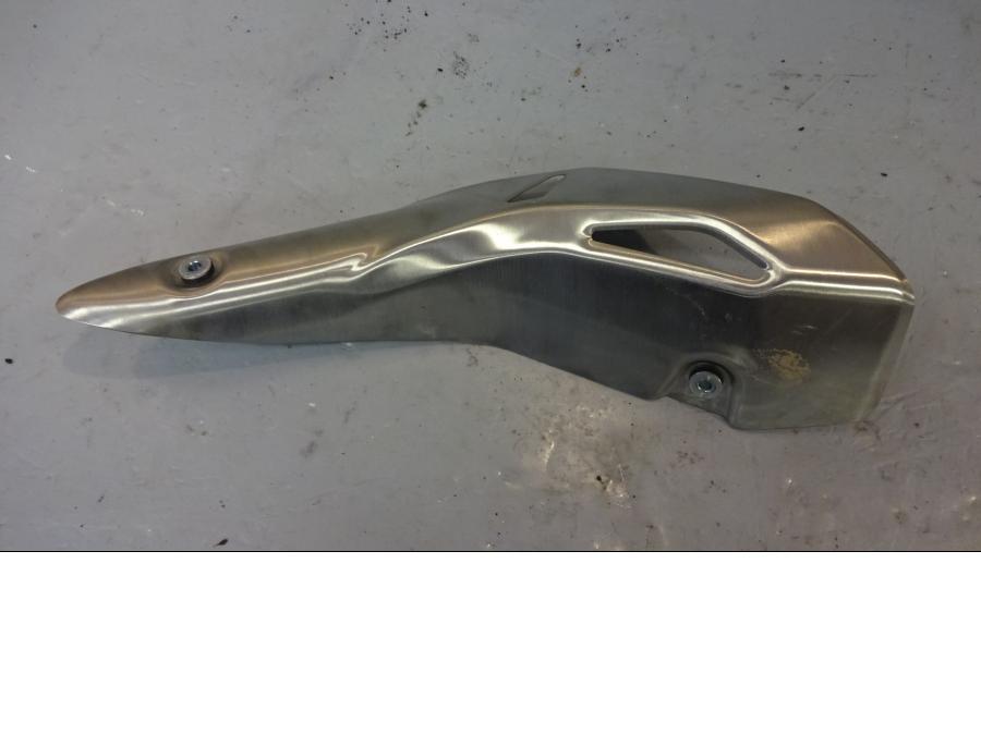 Baksidan på Värmeskydd från en Kawasaki Z 900 -2018 motorcykel.