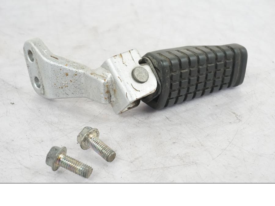 Framsidan på Fotpinne från en Kawasaki KL 650A -1987 motorcykel.