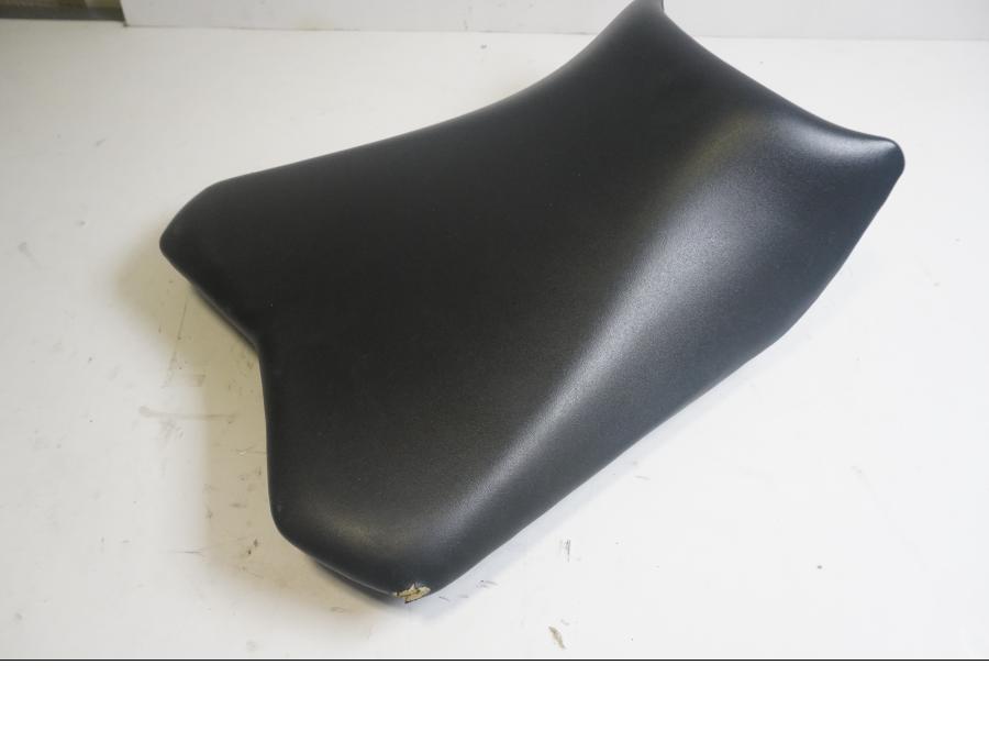 Höger sida på Sadel från en Kawasaki Ninja 300 -2014 motorcykel.