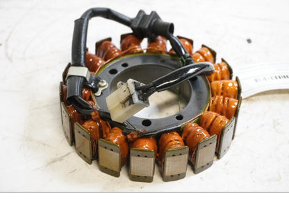 Framsidan på Generator från en Kawasaki VN 1500 -1999 motorcykel.