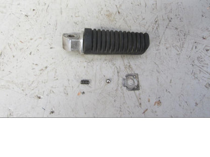 Framsidan på Fotpinne från en Yamaha XT660Z Tenere -2009 motorcykel.