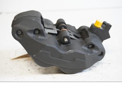 Baksidan på Bromsok från en Kawasaki Z 800 -2014 motorcykel.