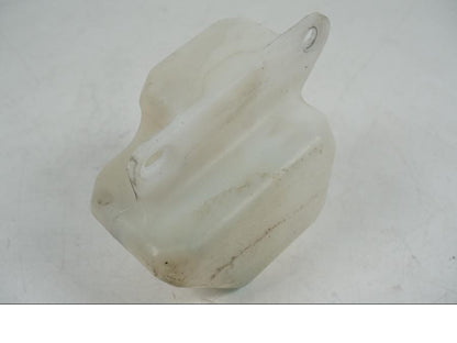 Vänster sida på Vattenexpansionskärl från en Yamaha XT 660 X -2005 motorcykel.