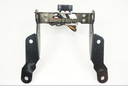 Vänster sida på Skylthållare från en Honda CBR 650 R -2019 motorcykel.