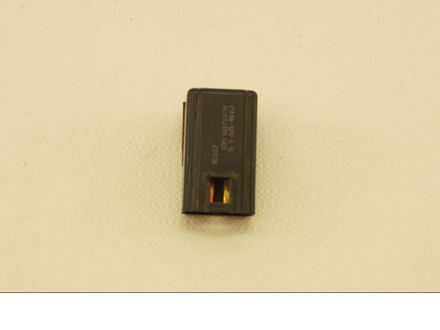 Framsidan på Relä från en Suzuki GSX 1300 R -2003 motorcykel.