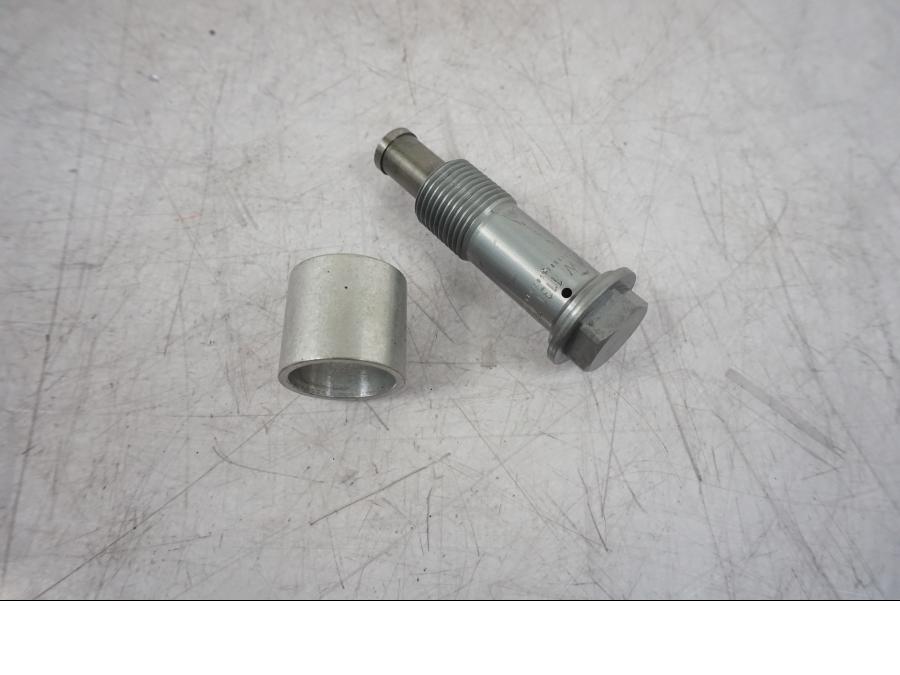 Framsidan på Kamkedjesträckare från en BMW R 1200 GS -2010 motorcykel.