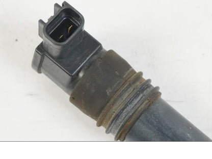 Höger sida på Tändspole från en Suzuki VZR 1800 -2009 motorcykel.