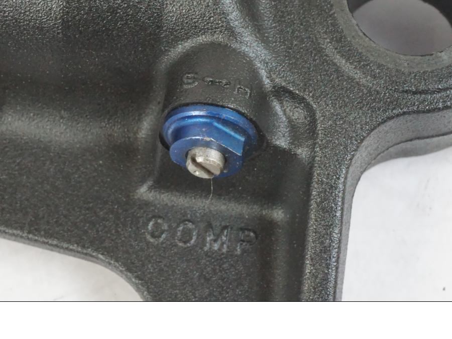 Vänster sida på Gaffelben från en Suzuki GSX-R 750 -2007 motorcykel.