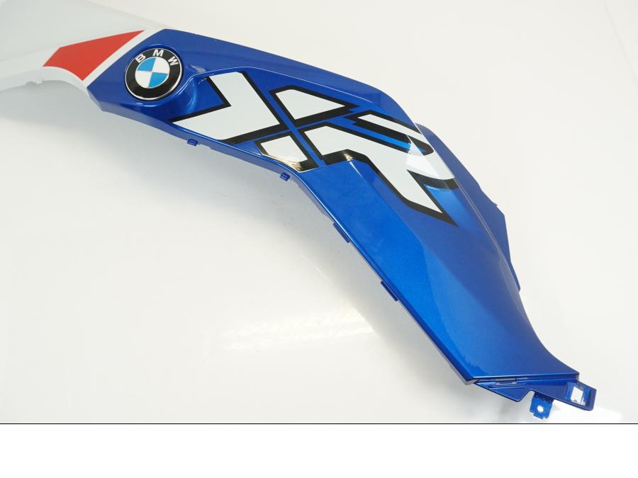Framsidan på Bensintankskåpa från en BMW S 1000 XR -2020 motorcykel.